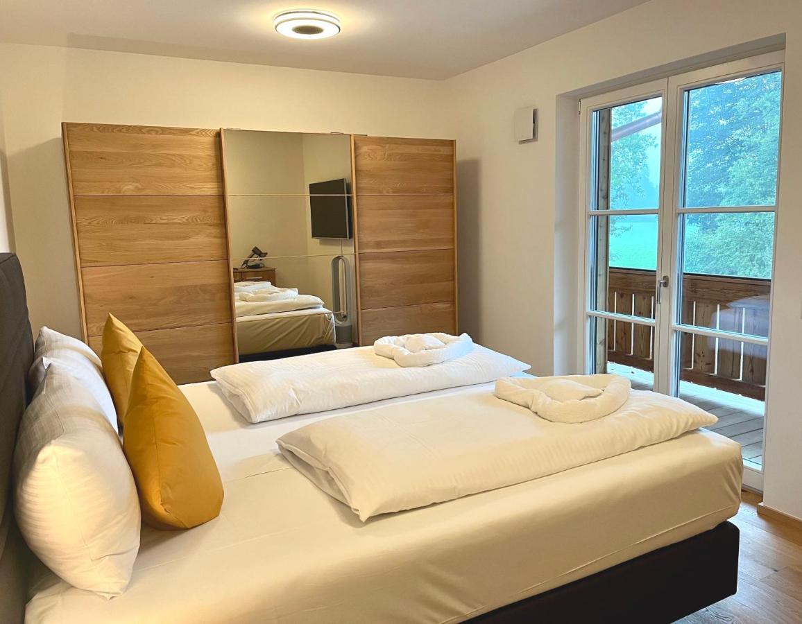 Ferienwohnung Palais Karl-Theodor Rotta Zimmer foto